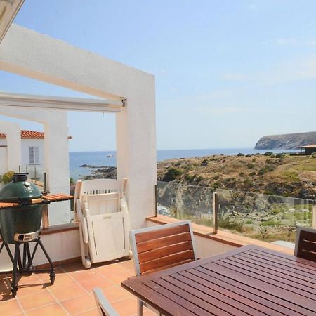 Beachfront Duplex With Terrace And Sea Views - カダケス エクステリア 写真