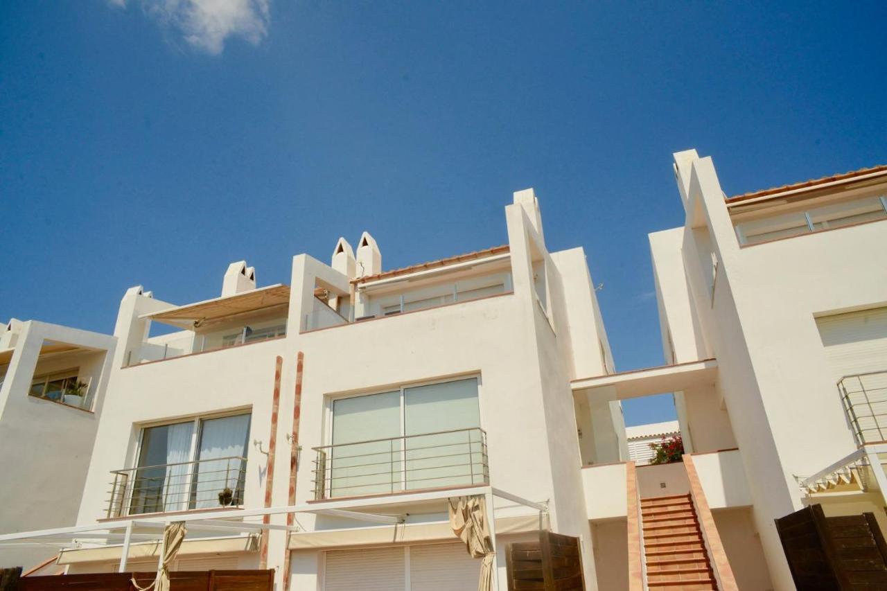 Beachfront Duplex With Terrace And Sea Views - カダケス エクステリア 写真