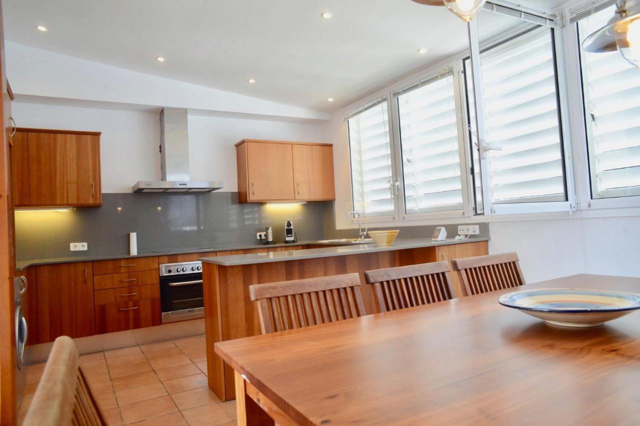 Beachfront Duplex With Terrace And Sea Views - カダケス エクステリア 写真