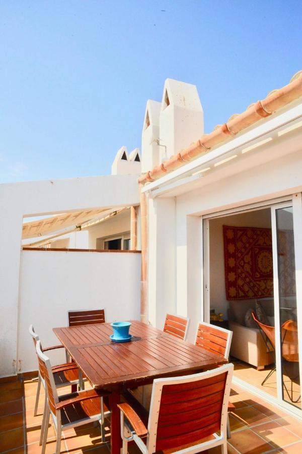 Beachfront Duplex With Terrace And Sea Views - カダケス エクステリア 写真