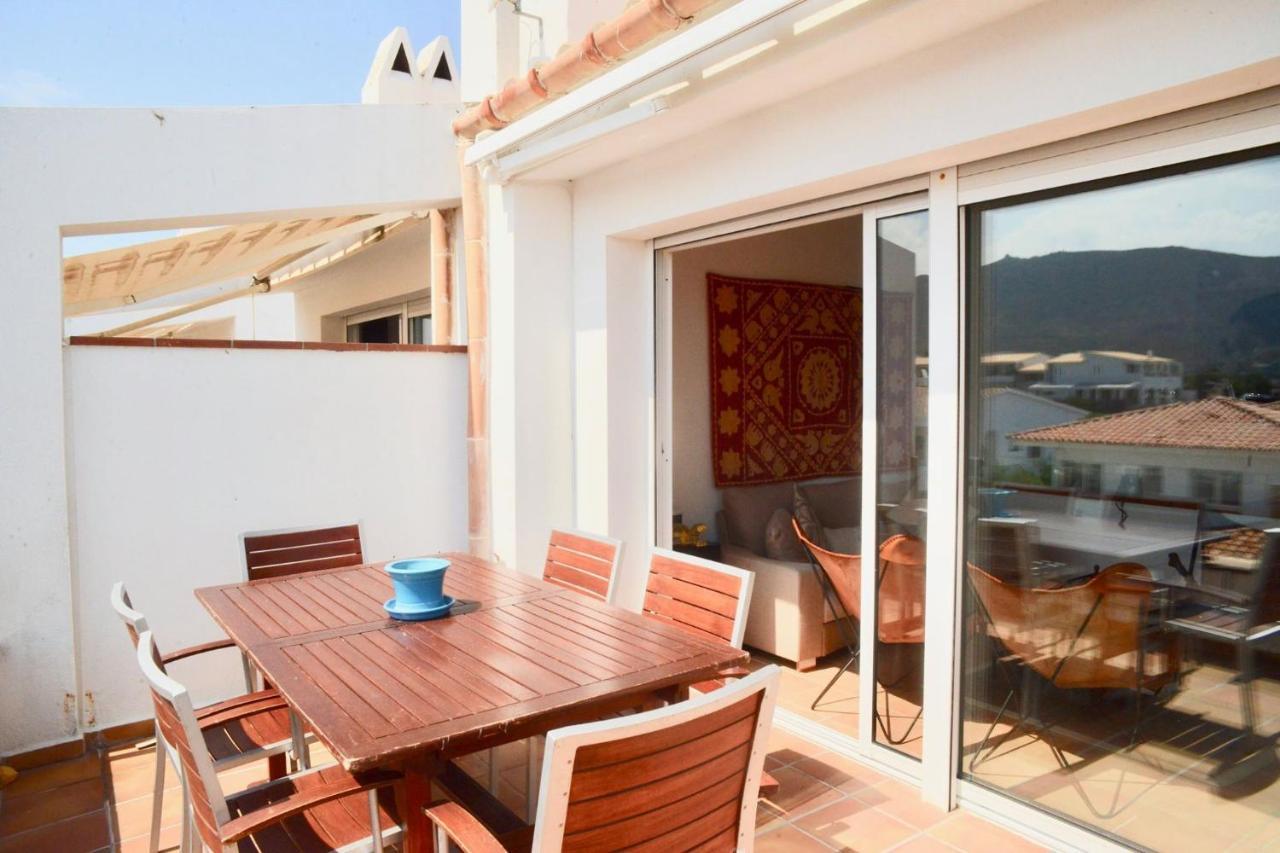 Beachfront Duplex With Terrace And Sea Views - カダケス エクステリア 写真