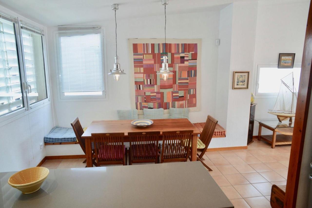 Beachfront Duplex With Terrace And Sea Views - カダケス エクステリア 写真