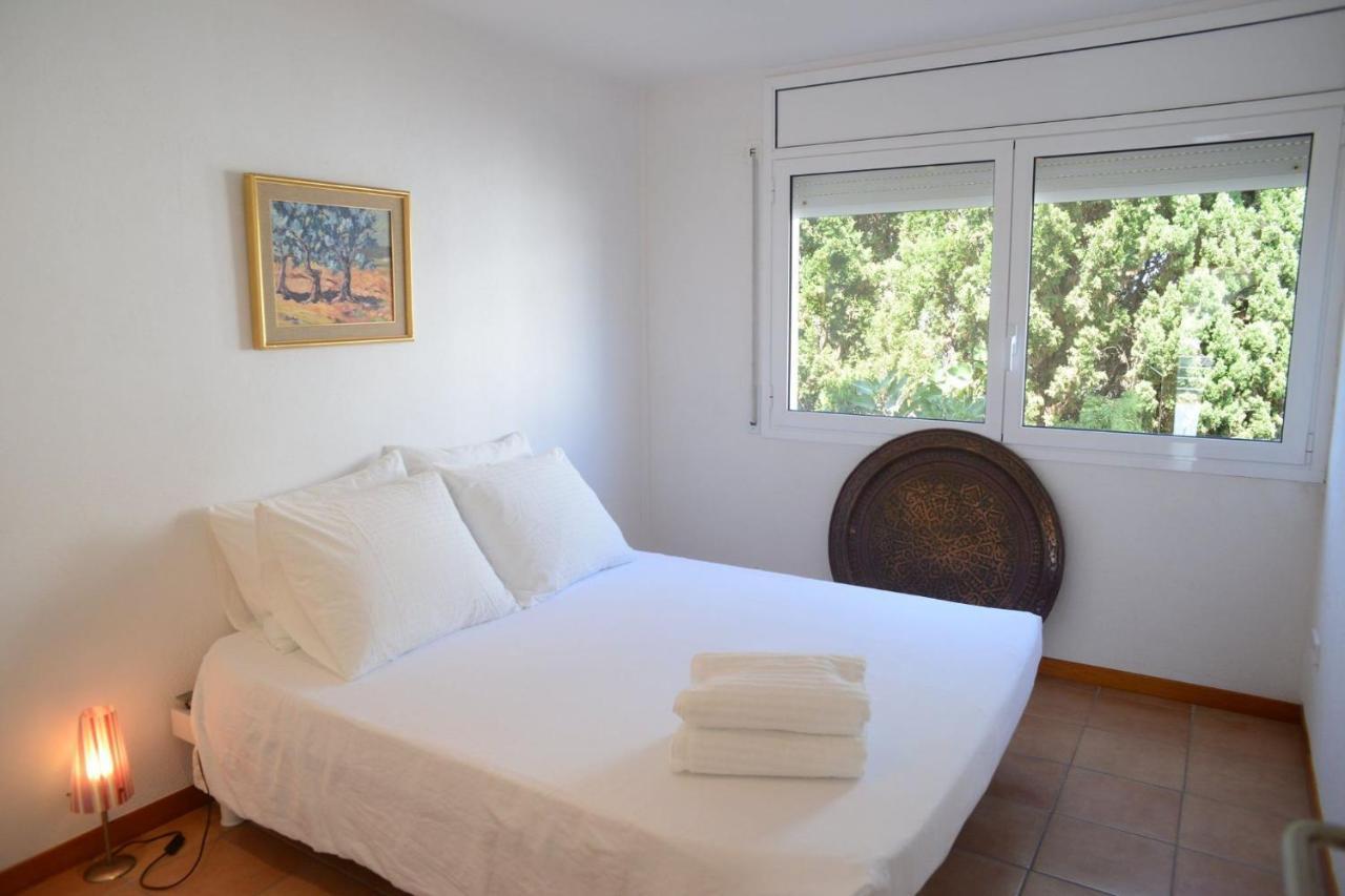 Beachfront Duplex With Terrace And Sea Views - カダケス エクステリア 写真
